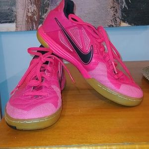 Nike Women's Size 5 Hot Pink Athletic Shoes